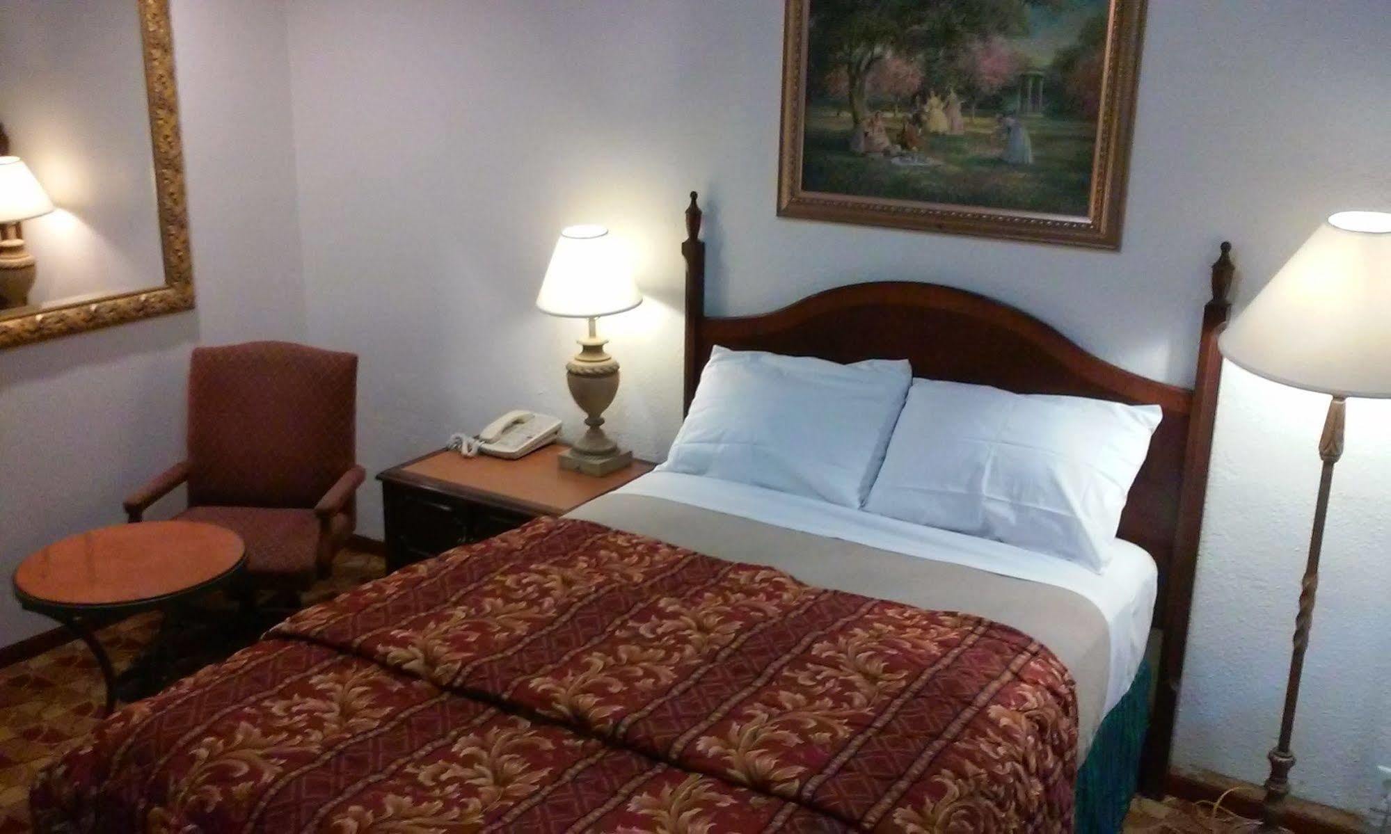 Economy Inn Paso Robles Dış mekan fotoğraf